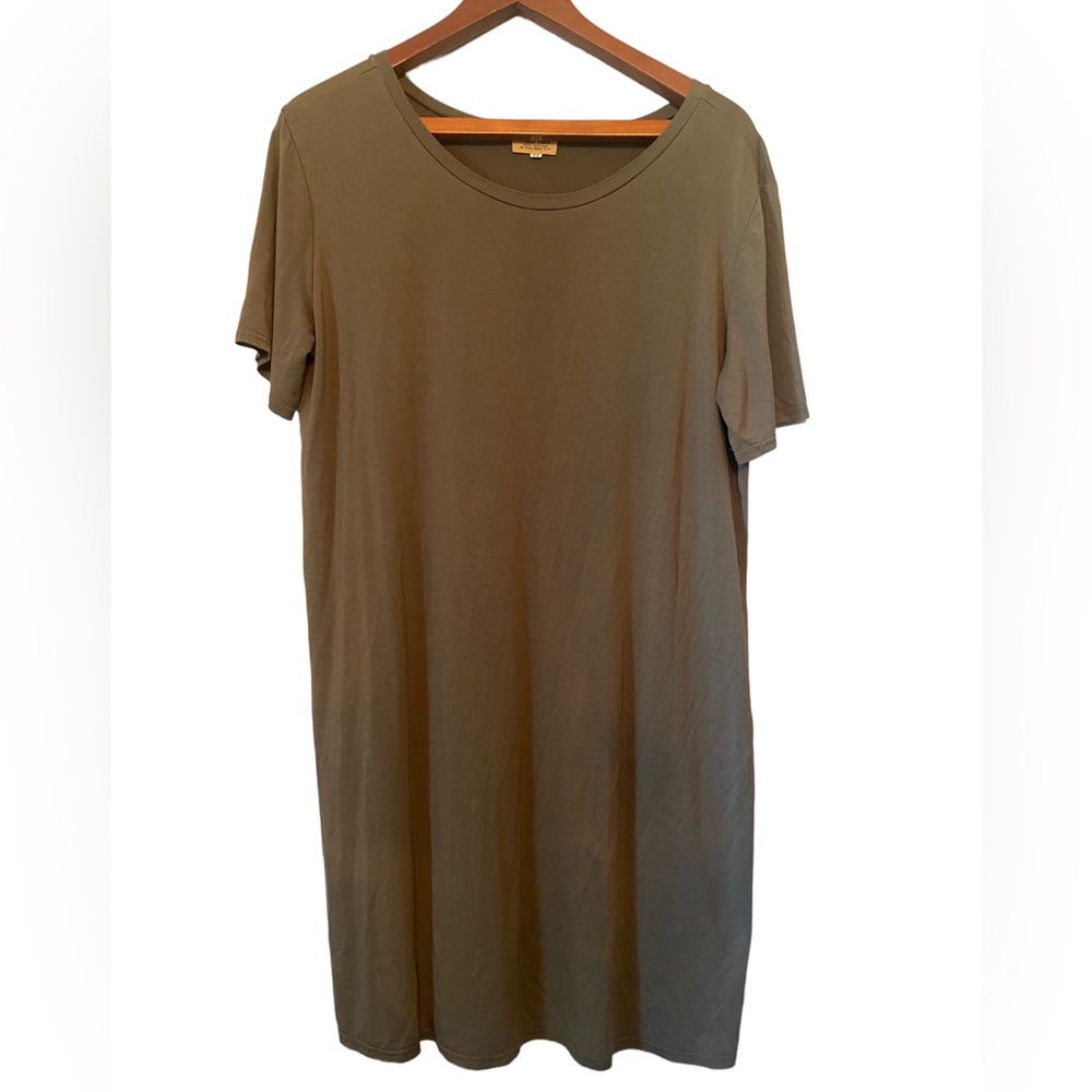 Piko 1988 Olive Green Bamboo Blend Short Sleeve Dress